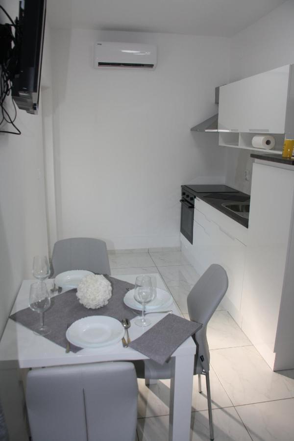 Lea Apartment Sibenik Exterior photo