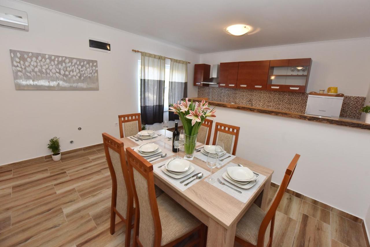 Lea Apartment Sibenik Exterior photo