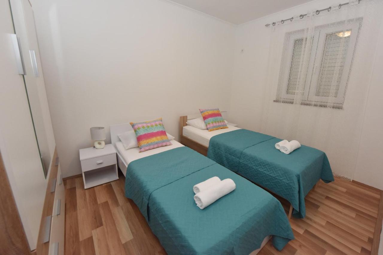 Lea Apartment Sibenik Exterior photo